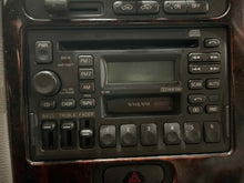 Load image into Gallery viewer, RADIO Volvo V40 S70 V70 S90 98 99 00 - 03 04 AM/FM/CD - NW433327
