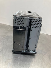 Load image into Gallery viewer, RADIO Volvo V40 S70 V70 S90 98 99 00 - 03 04 AM/FM/CD - NW433327
