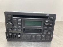 Load image into Gallery viewer, RADIO Volvo V40 S70 V70 S90 98 99 00 - 03 04 AM/FM/CD - NW433327
