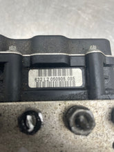 Load image into Gallery viewer, ABS PUMP BMW 525xi 530xi 2006 06 2007 07 - NW433514
