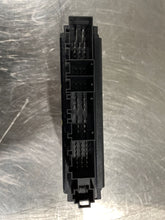 Load image into Gallery viewer, BODY CONTROL MODULE BCM COMPUTER Porsche Cayenne 08 09 10 - NW36878
