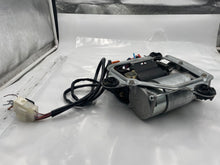 Load image into Gallery viewer, SUSPENSION AIR COMPRESSOR PUMP 525i 528i 540i 745i 745li B7 X5 99-08 - NW8340
