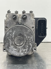 Load image into Gallery viewer, ABS ANTI-LOCK BRAKE PUMP Highlander 2011 11 2012 12 2013 13 - NW434144
