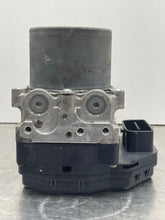 Load image into Gallery viewer, ABS ANTI-LOCK BRAKE PUMP Highlander 2011 11 2012 12 2013 13 - NW434144
