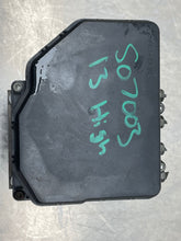 Load image into Gallery viewer, ABS ANTI-LOCK BRAKE PUMP Highlander 2011 11 2012 12 2013 13 - NW434144
