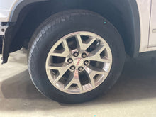 Load image into Gallery viewer, [INVENTORYCAR_YEAR_MAKE_MODEL] WHEEL RIM 20x9 20x9, 6 lug, 5-1/2" - NW434568

