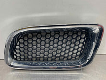 Load image into Gallery viewer, Grille Pontiac Torrent 2008 - NW97966

