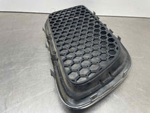 Load image into Gallery viewer, Grille Pontiac Torrent 2008 - NW97966
