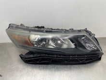 Load image into Gallery viewer, Headlight Lamp Assembly Honda Crosstour 2012 - NW435143
