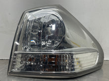 Load image into Gallery viewer, OUTER TAIL LIGHT LAMP Lexus RX330 RX350 04 05 06 07 08 09 Right - NW436248
