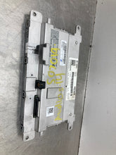 Load image into Gallery viewer, INFO-GPS SCREEN Audi A5 Q5 Q7 SQ5 09 10 11 12 13 14 15 16 - NW436077
