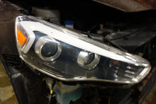 Load image into Gallery viewer, Headlight Lamp Assembly Kia Cadenza 2014 - NW103033
