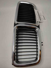 Load image into Gallery viewer, GRILL BMW 740i 750i 1988 88 1989 89 1990 90 91 92 93 94 - NW98254
