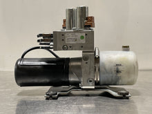 Load image into Gallery viewer, CONVERTIBLE TOP MOTOR Saab 9-3 04 05 06 07 08 09 10 - NW437911
