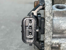 Load image into Gallery viewer, THROTTLE BODY Impreza Legacy 06 - 08 w/o turbo - NW438163
