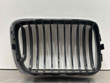 Load image into Gallery viewer, Grille  BMW 328I 1999 - NW98114
