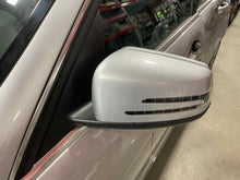 Load image into Gallery viewer, SIDE VIEW DOOR MIRROR C250 C300 C350 C63 2010 10 2011 11 Left - NW438774
