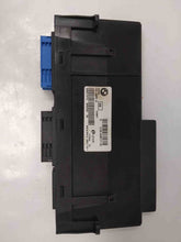 Load image into Gallery viewer, BODY CONTROL MODULE BCM COMPUTER 528i 535i 535i Gt 550i 550i Gt 09-16 - NW30599
