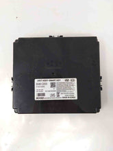 Load image into Gallery viewer, PARK ASSIST CONTROL MODULE COMPUTER Sonata Sonata Hybrid 15-17 - NW32371
