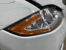 Load image into Gallery viewer, HEADLIGHT LAMP ASSEMBLY Vanden Pl XJ XJL XJR 2010-2015 Right - NW439485
