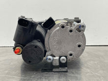 Load image into Gallery viewer, SUSPENSION AIR COMPRESSOR PUMP Vanden Pl XJ XJL XJR 2010-2014 - NW439178

