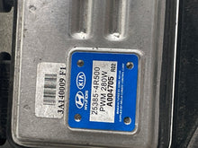 Load image into Gallery viewer, RADIATOR FAN ASSEMBLY Sonata Sonata Hybrid Optima 13 14 15 16 - NW440099
