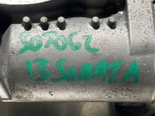 Load image into Gallery viewer, Throttle Body Hyundai Sonata 2013 - NW440734
