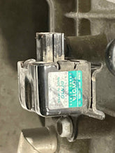 Load image into Gallery viewer, DC CONVERTOR INVERTOR Highlander RX400H 2006 06 2007 07 2008 08 2009 09 - NW440038
