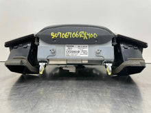 Load image into Gallery viewer, INFO-GPS SCREEN Lexus RX400H 2006 06 - NW440373
