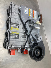 Load image into Gallery viewer, Inverter Toyota Prius 2018 - NW440041
