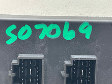 Load image into Gallery viewer, BODY CONTROL MODULE BCM COMPUTER Audi Q5 SQ5 13 14 15 16 17 - NW439940
