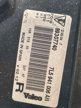 Load image into Gallery viewer, HEADLIGHT LAMP ASSEMBLY Porsche Cayenne 03 04 05 06 Right - NW441525
