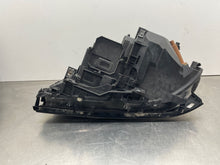Load image into Gallery viewer, HEADLIGHT LAMP ASSEMBLY 325ci 325i 330ci 330i 330xi 04-06 Right - NW441520
