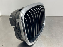 Load image into Gallery viewer, GRILLE BMW 330i 325i 2004 04 2005 05 2006 06 Coupe Upper Right - NW441508

