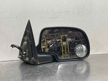 Load image into Gallery viewer, SIDE VIEW MIRROR Suburban Tahoe Yukon 2000 00 2001 01 2002 02 Right - NW441801
