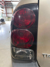 Load image into Gallery viewer, TAIL LIGHT LAMP ASSEMBLY Trailblazer Trailblazer Ext 02-09 Left - NW564058
