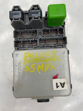 Load image into Gallery viewer, NETWORK CONTROL MODULE COMPUTER Acura MDX 2005 05 2006 06 - NW28172

