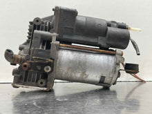 Load image into Gallery viewer, AIR RIDE COMPRESSOR CL550 CL600 CL63 CL65 S350 S400 S450 07-14 - NW442434
