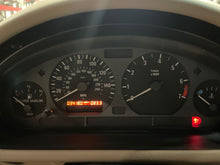 Load image into Gallery viewer, SPEEDOMETER CLUSTER BMW Z3 1996 96 1997 97 - NW442775
