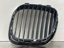 Load image into Gallery viewer, GRILLE BMW Z3 1996 96 1997 97 98 99 00 01 02 Right - NW442639
