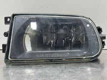 Load image into Gallery viewer, Fog Light BMW 540i 525i Z3 1996 96 1997 97 1998 98 1999 99 00 01 02 03 Right - NW442596
