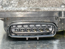 Load image into Gallery viewer, THROTTLE BODY Camry Highlander Rav 4 Avalon 05 06 - 10 - NW443740
