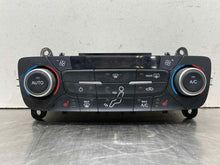 Load image into Gallery viewer, Temperature Controls Ford Escape 2018 - NW443469
