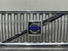 Load image into Gallery viewer, GRILLE Volvo V70 2005 05 2006 06 2007 07 - NW443465
