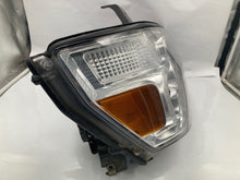 Load image into Gallery viewer, HEADLIGHT LAMP ASSEMBLY Infiniti QX56 05 06 07 08 09 10 Right - NW102823
