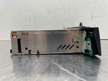 Load image into Gallery viewer, RADIO BMW Z4 X3 2005 05 2006 06 2007 07 2008 08 AM FM CD - NW444677
