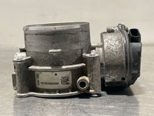 Load image into Gallery viewer, Throttle Body Ford Explorer 2013 - NW445199
