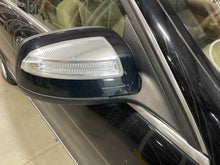 Load image into Gallery viewer, SIDE VIEW MIRROR C230 C300 C350 C63 2008 08 Right - NW444913
