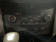 Load image into Gallery viewer, Temperature Controls Ford Escape 2017 - NW445487
