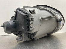 Load image into Gallery viewer, HEADLIGHT LAMP ASSEMBLY Beetle 98 99 00 01 02 03 04 05 Right - NW445493
